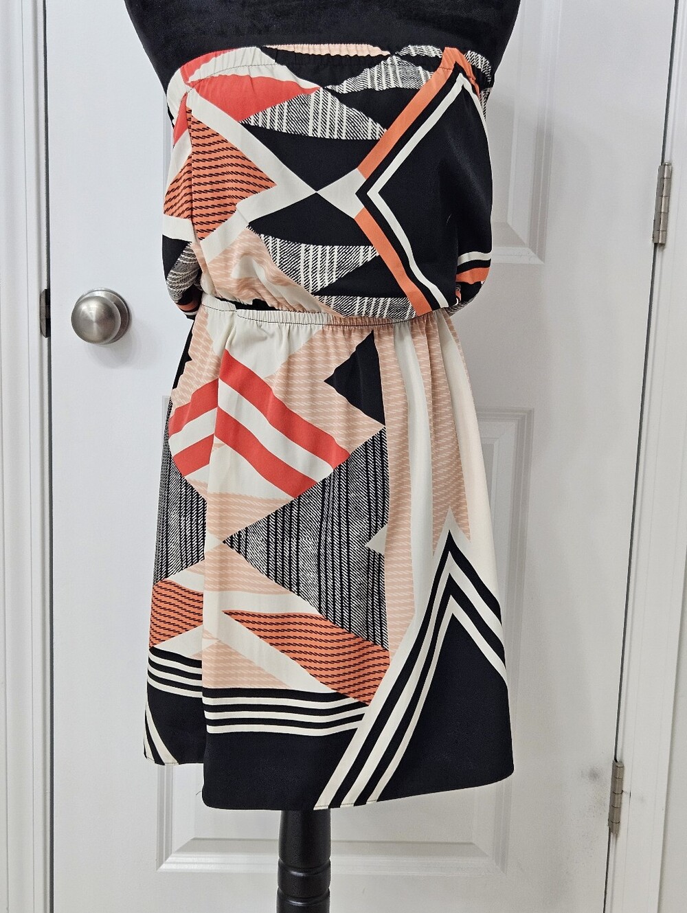 Express Strapless Geometric Print Dress in Black, Coral & Cream - S/P
